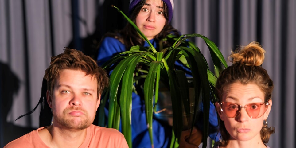 PETITE SAISON - "HyperTropTout" - Theatre and performing arts