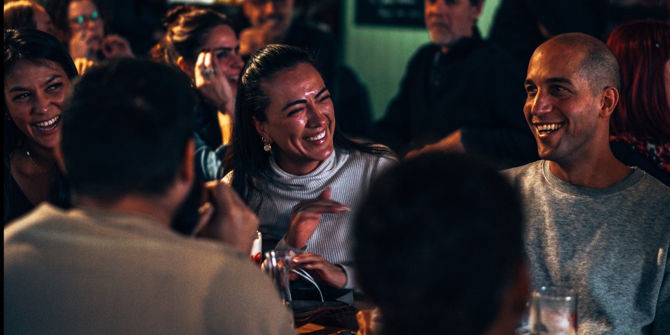 Socialize Comedy Club - 10 décembre 2025 - Humour and comedy