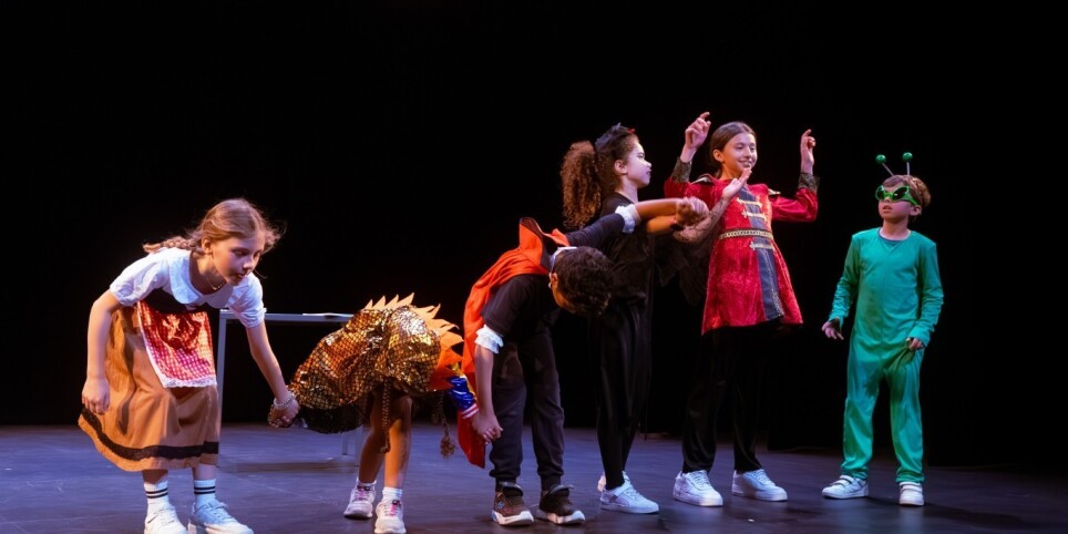 ADAC : Tous ensemble, différemment - Terre, terre, terre en vue ! - Théâtre et arts vivants