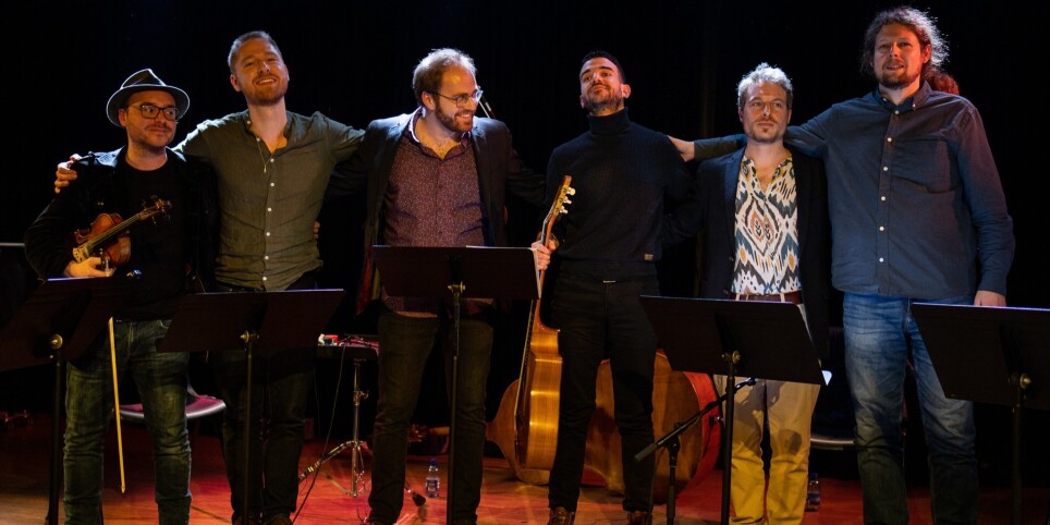 TOM BRUNT'S ACOUSTIC EXTENSIONS - Concerti