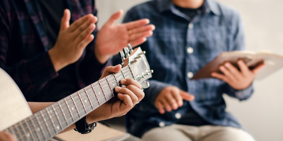 Louange : Enjeux et place dans l'Église - Formations