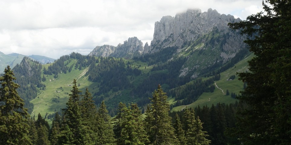 Semaine de vie sauvage entre adultes dans les Gastlosen - Fribourg - Suisse - Ateliers et stages