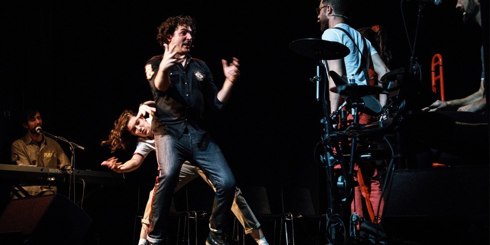 PETITE SAISON - "La Familiomédie" - Cultura e spettacoli