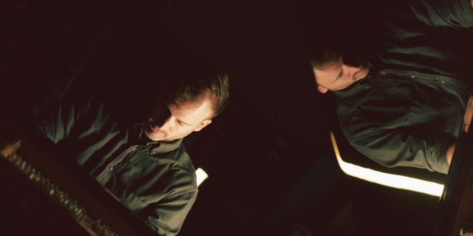 Into The Light // Lausanne - Concerts