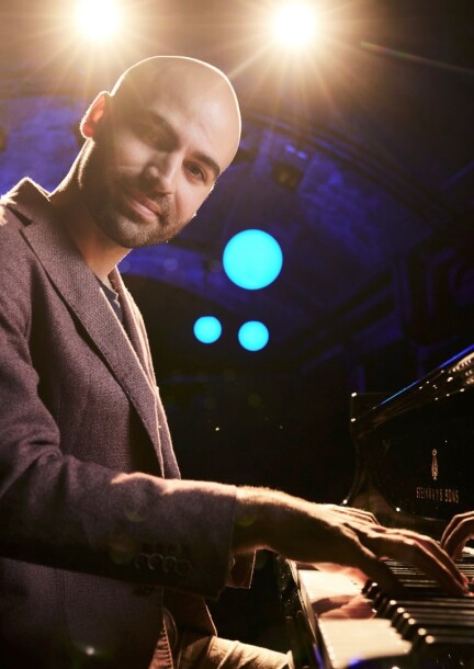 FLORIAN FAVRE NEW TRIO - Konzerte