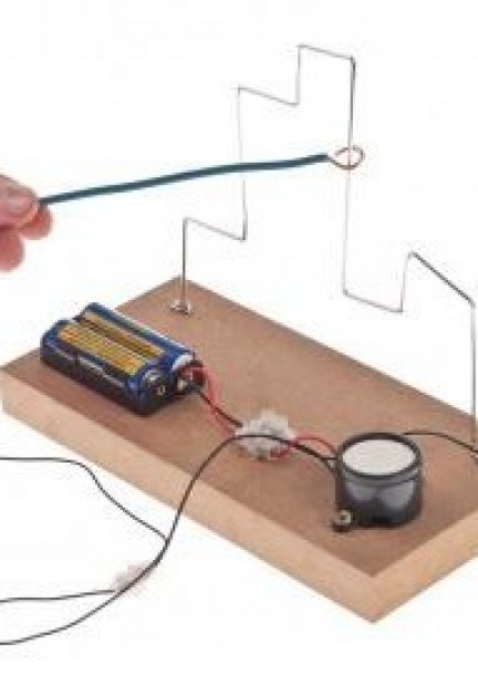 Junior Lab: Création d’un jeu de “court-circuit” - Training courses