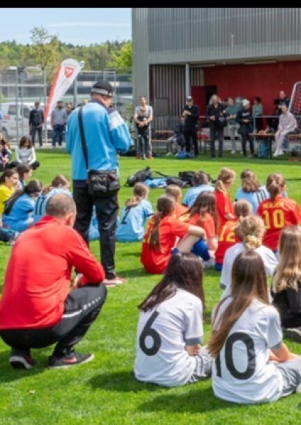 75 Jahre FVBJ - Ein Fest für die Vereine - Sport - Geschäftsstelle FVBJ und Fussballplatz SC Ittigen