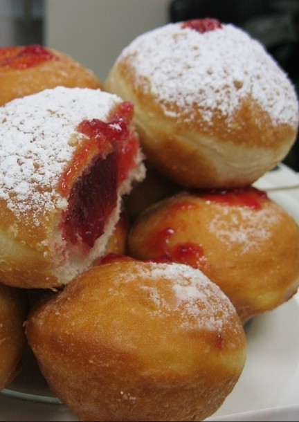 Allumage de la 4e bougie de Hanouca en musique, suivi d'une collation - Leisure activities