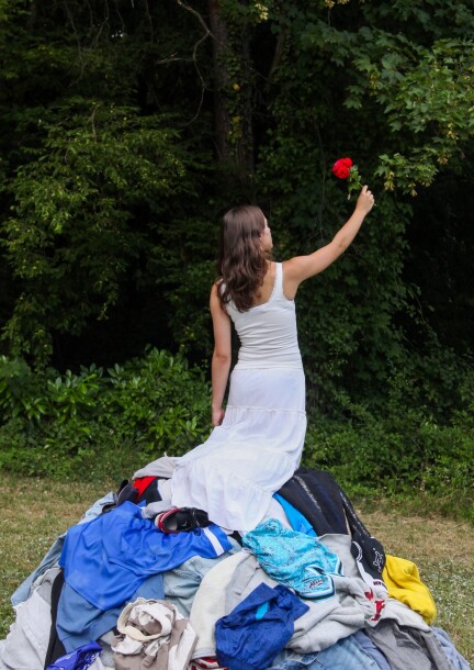 À quel prix ? - L'impact caché de la fast fashion - Theater und Bühnenkunst - Aula du gymnase de Burier