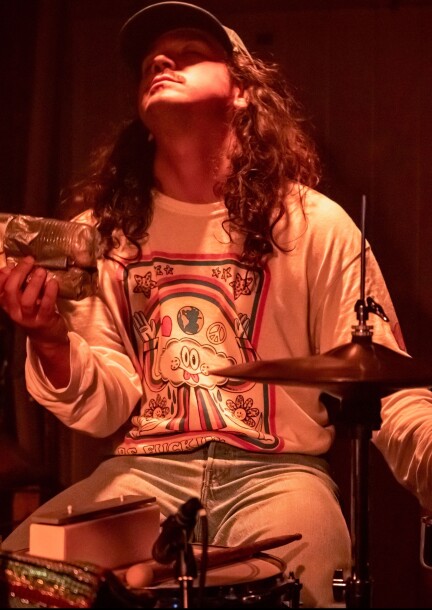 Klangbad mit Domi Chansorn - Konzerte - Schönegg Varieté