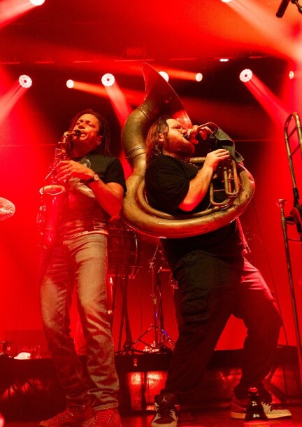 YOUNGBLOOD BRASS BAND (USA, riot jazz / hip-hop / brass) @ PTR USINE (Fréquences Nomades X PTR) - Concerts - PTR - L'Usine