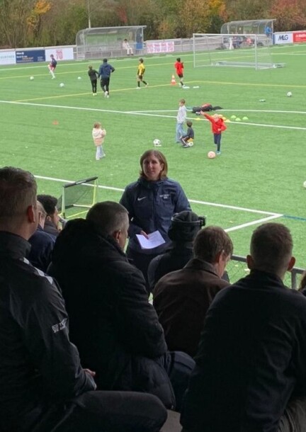 Trainingsbesuch E11/FF-12 FC Thun - Sport - Sportanlage Lanzenen, Interlaken