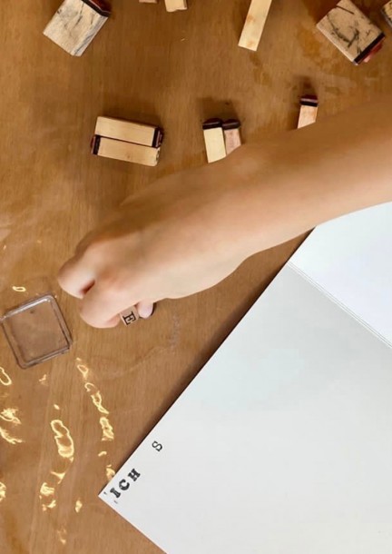 Atelier fabrication de livre - Famille - Maison Rousseau et Littérature