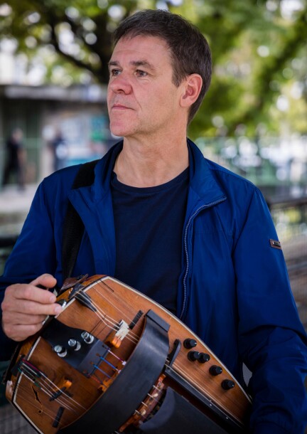 Hurdy-Gurdy Masterclass with Gilles Chabenat - Workshops and courses - Henosis