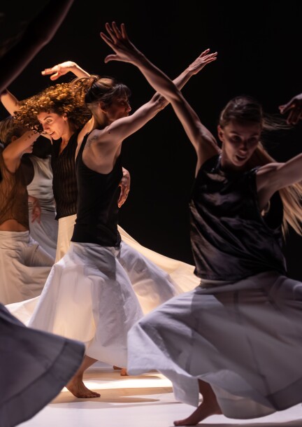 Land of Hope - Danse - Centre des arts - Auditorium