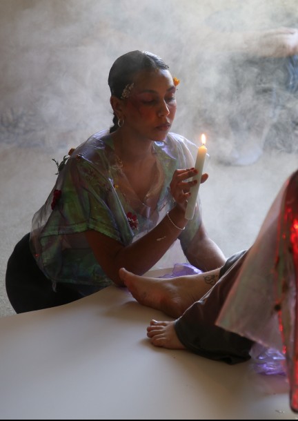 Anne Sylvie Henchoz - un Abord, 1000 Caresses - Theatre and performing arts