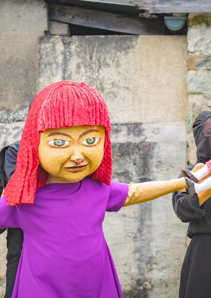 ZUZA, spectacle itinérant, tout public dès 4 ans - Famille - Les Caves