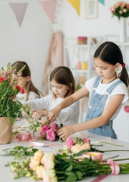 Atelier enfant arrangement pour la Fête des mères - Ateliers et stages - Garden Centre Schilliger