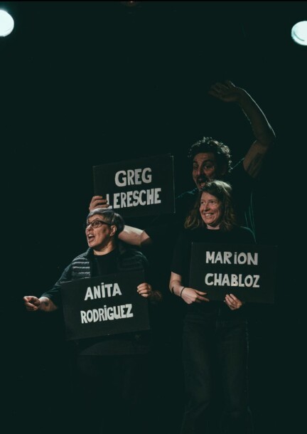 Casting présente : Les Expert·e·x·s - Théâtre et arts vivants - Le Petit Reflet