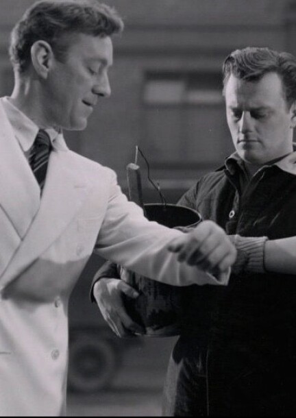 The Man in the White Suit - Cinéma - Rex 3