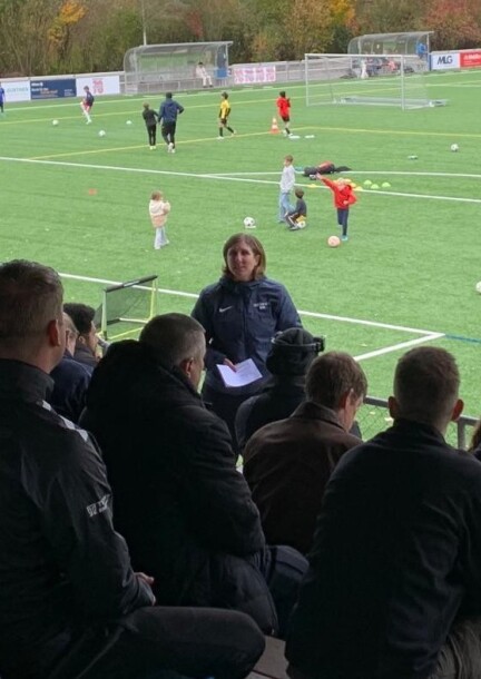 Trainingsbesuch E11/FF-12 FC Thun - Sport - Sportanlage Lachen, Thun