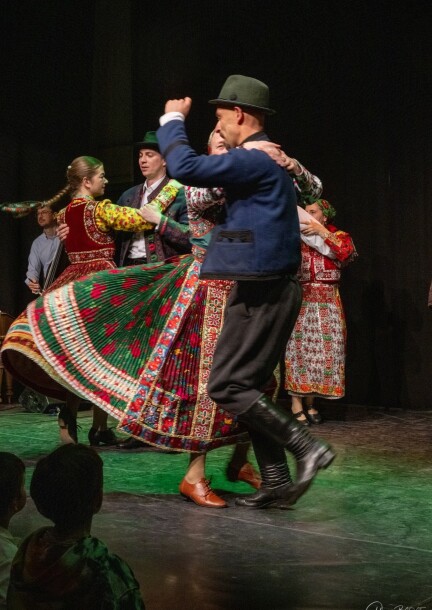 BAL DÎNATOIRE HONGROIS : "ENSEMBLE SUR UN RYTHME" - Danse - Salle des fêtes de Carouge