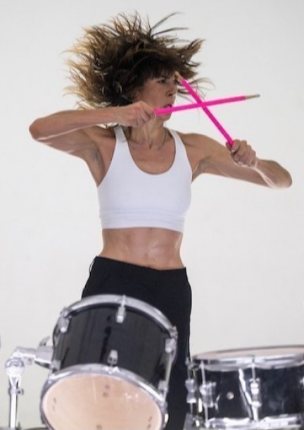 Aina Alegre - Réverbérations, étude 8 - Dance