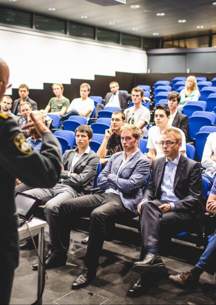 Séance d'information Armée-Etudes - Conférences