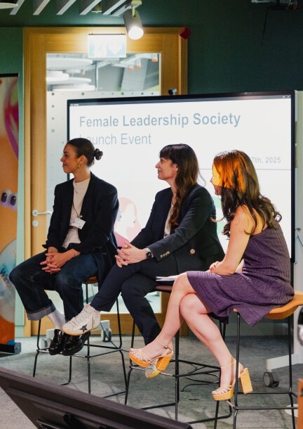 Redefining the Path: Career Growth, Systemic Bias, and New Models of Leadership - Konferenzen