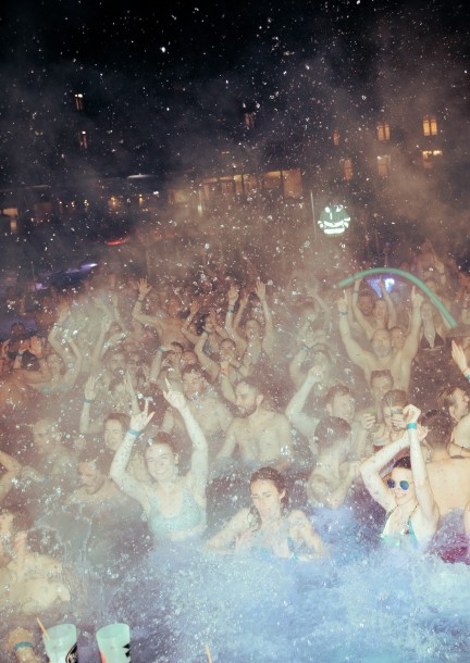 CLUB PISCINE - BAINS DE SAILLON - RTS Couleur 3 x Antigel : Eva May + Mr Mike (Dj set) - Concerts